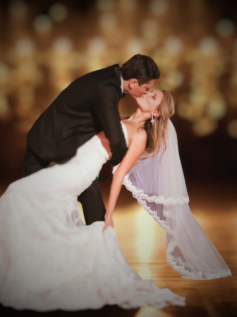 DJ Alex De La Groove Brautpaar beim Hochzeitstanz