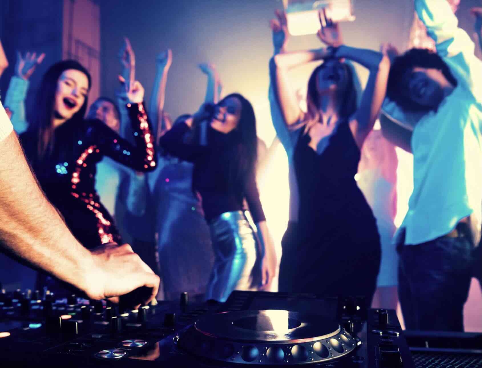 Hochzeits DJ Alex De La Groove Fulda Hessen Hochzeit DJ Hochzeitsfeier