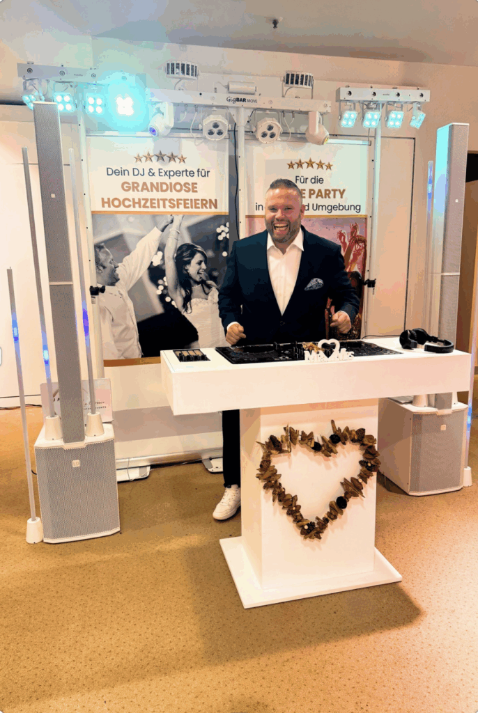 Hochzeits-DJ Alex De La Groove aus Fulda Hessen beim auflegen auf einer Hochzeitsparty mit grandioser Stimmung